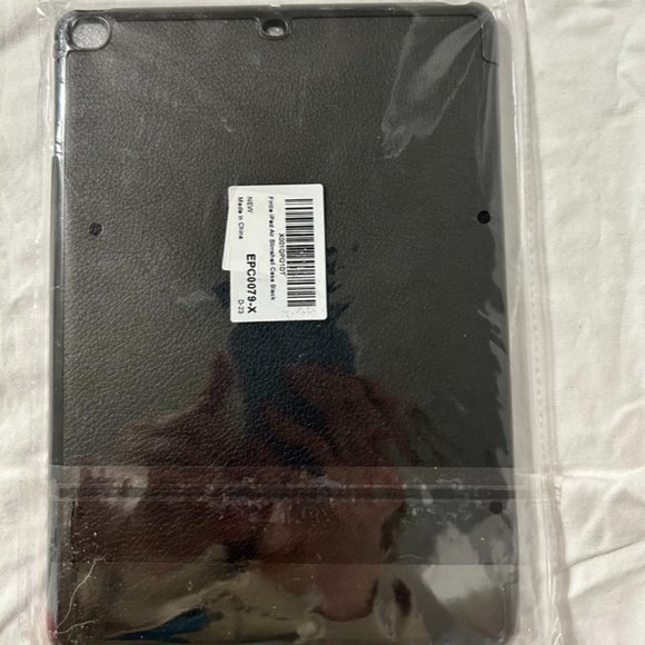 *NWT* IPAD AIR BLACK CASE - Picture 1 of 2